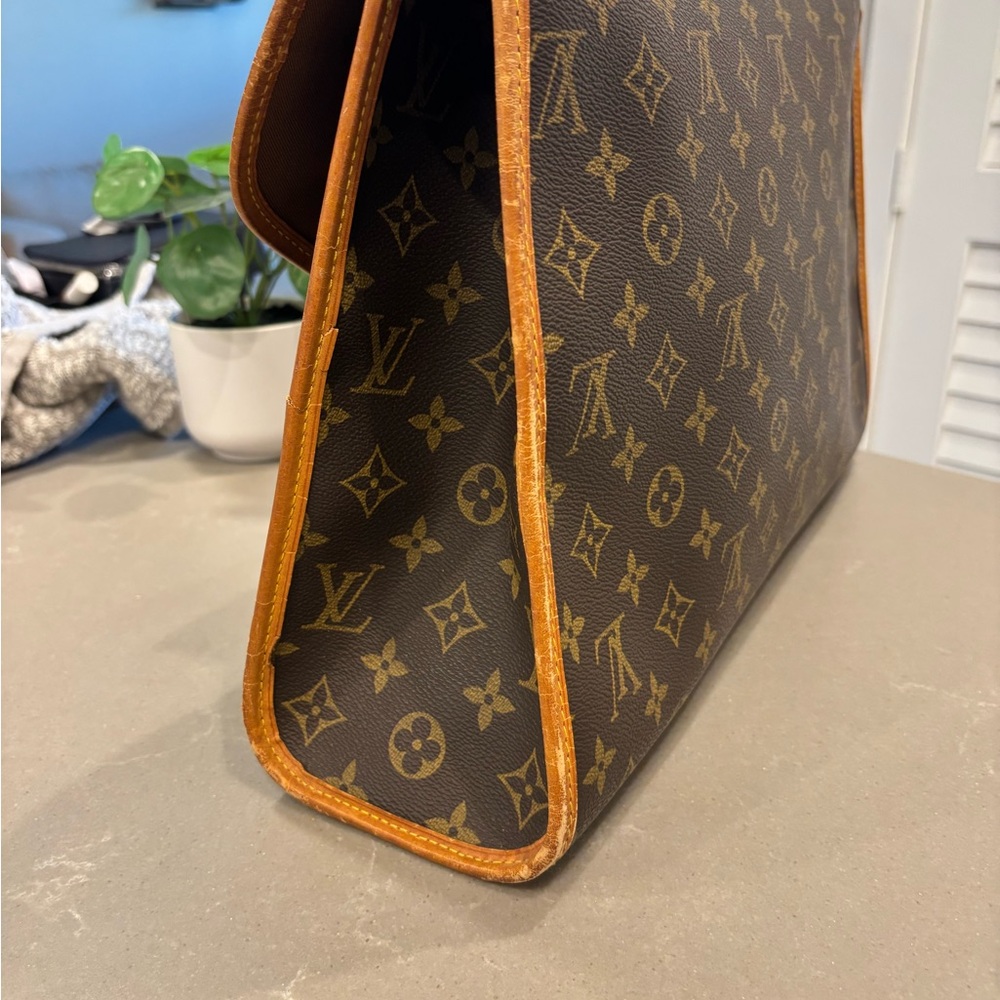 LV Monogram Beverly Business Bag or Briefcase - Picture 6 of 16